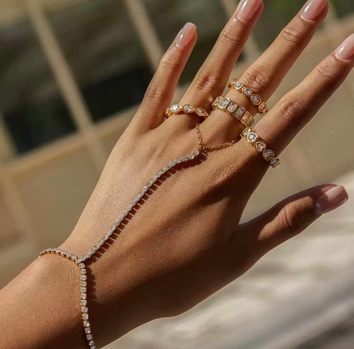 Ree Stone Handchain