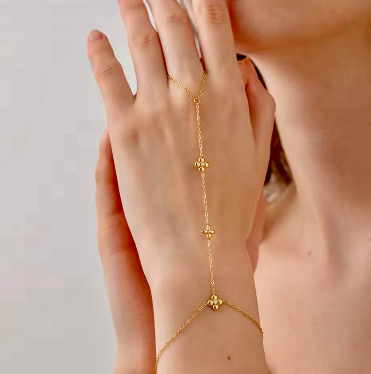 Aria Dainty Hand Chain